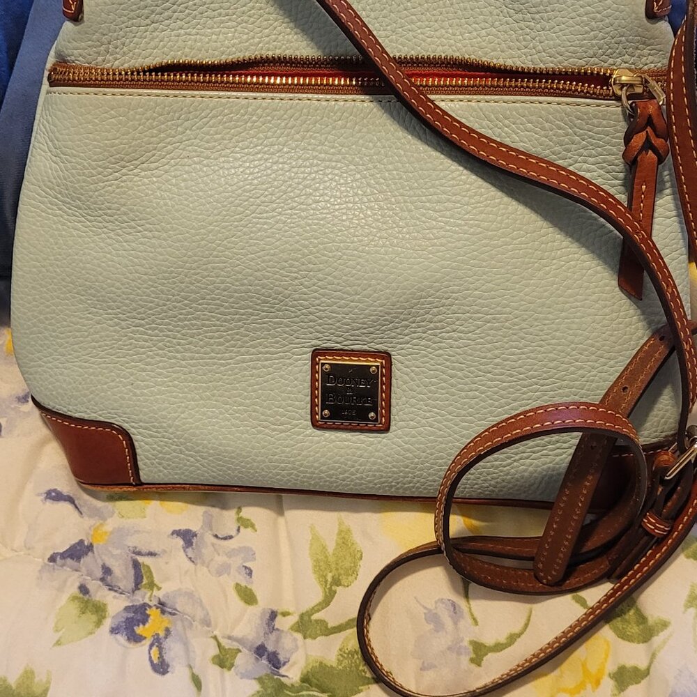 Dooney & Bourke bag